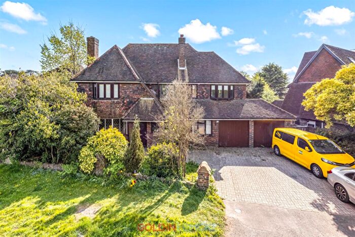 4 Bedroom Detached House For Sale In Barrowfield Drive, Hove, BN3