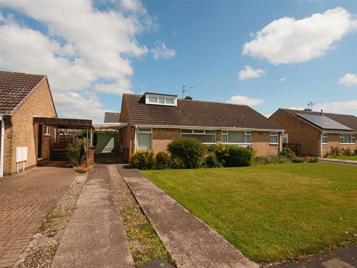 3 Bedroom Semi Detached Bungalow For Sale In Deepdale, Woodthorpe, YO24