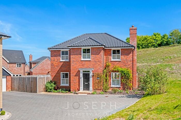 4 Bedroom Detached House For Sale In Bradley Mill Way, Needham Market, IP6