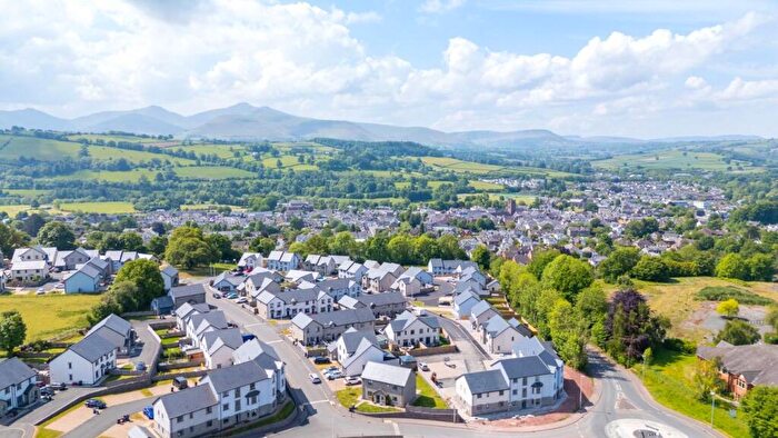 2 Bedroom Apartment For Sale In Hoggan Park, Brecon, LD3