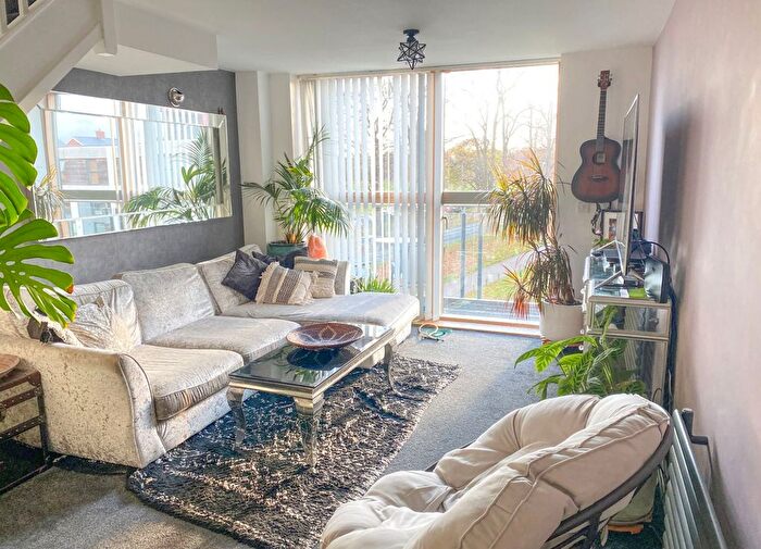 2 Bedroom Flat For Sale In Cavalry Road, Colchester, CO2