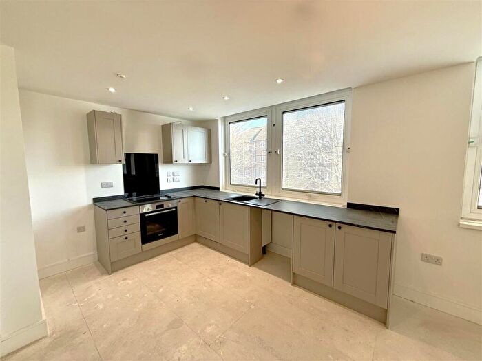 2 Bedroom Flat To Rent In St. Leonards Road, Eastbourne, BN21