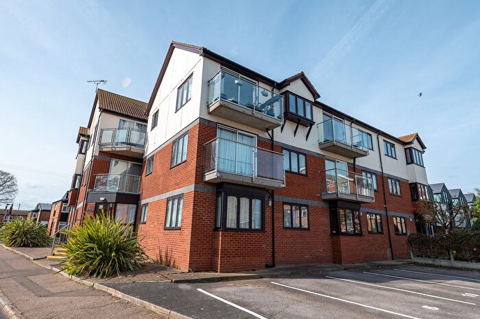 1 Bedroom Flat For Sale In Rampart Street, Southend-On-Sea, SS3