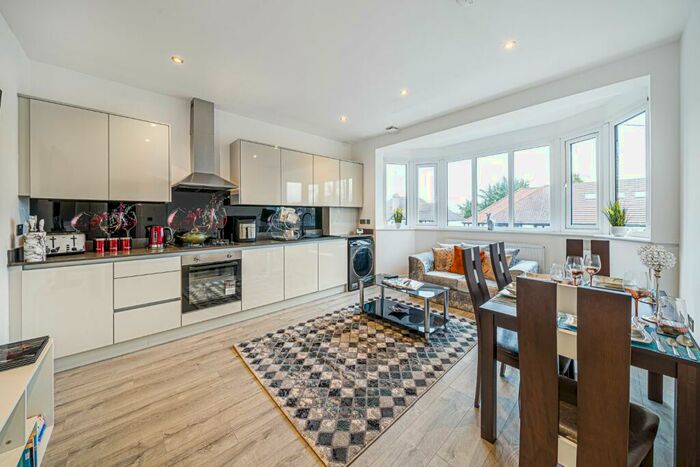 2 Bedroom Apartment To Rent In Tower Road, Orpington, BR6