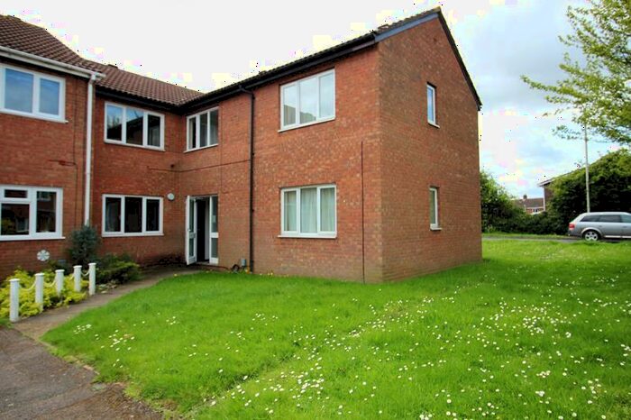 Studio To Rent In Alburgh Close, Bedford, MK42