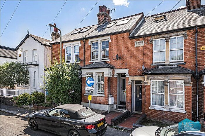 3 Bedroom Terraced House For Sale In Sebright Road, Barnet, EN5