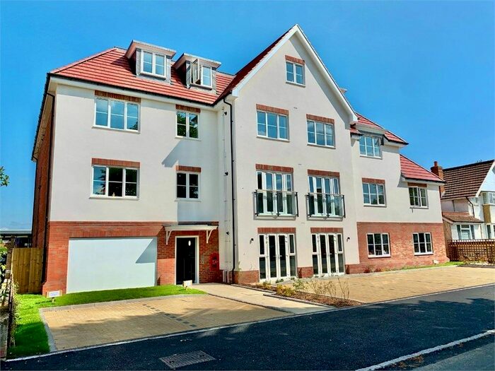 1 Bedroom Flat To Rent In Bathurst Walk, Richings Park, SL0