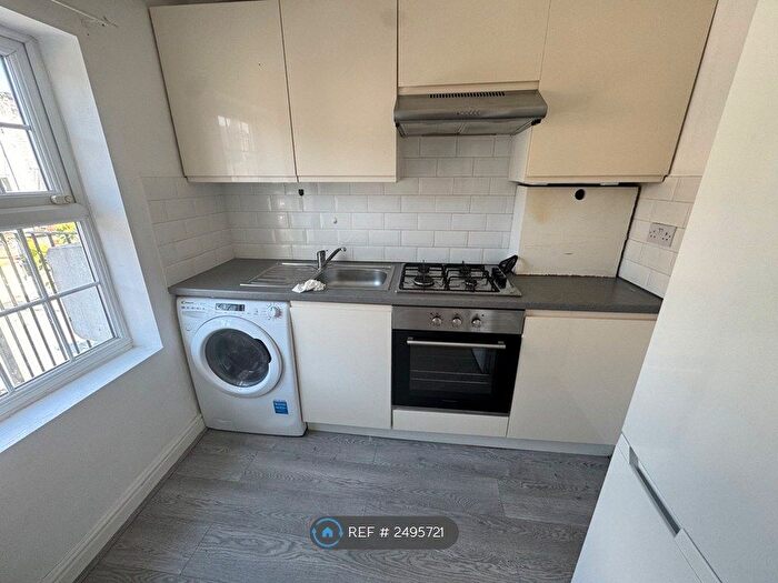Studio To Rent In St. Georges Road, London, E10