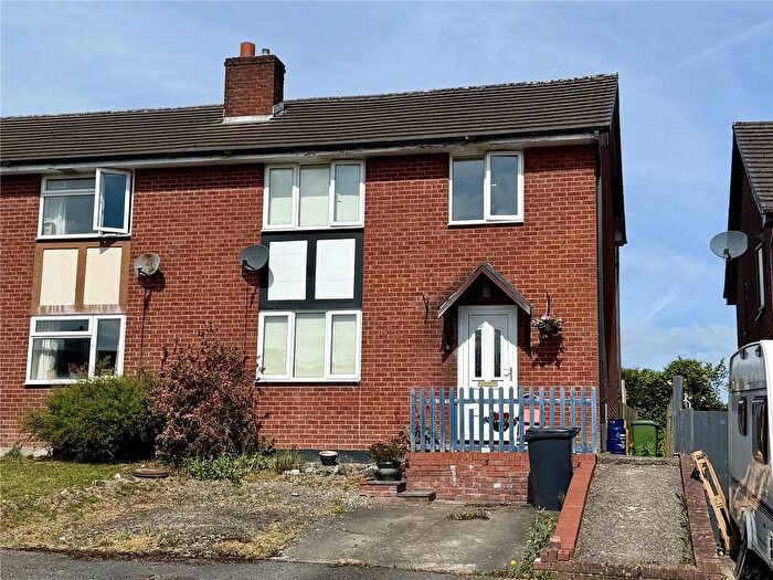 3 Bedroom End Of Terrace House For Sale In Maes Derwen, Llanfair Caereinion, Welshpool, Powys, SY21