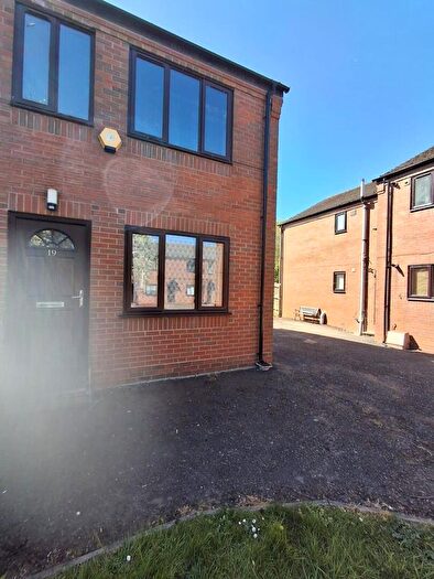 2 Bedroom Flat To Rent In Queens Court, Madeley, Telford, TF7