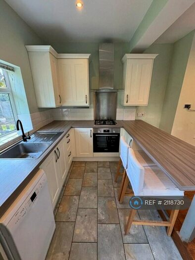 2 Bedroom Flat To Rent In Fordel Road, London, SE6
