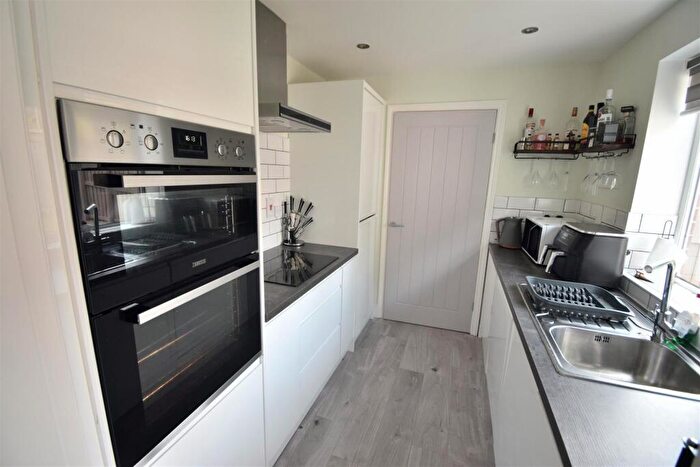 4 Bedroom Detached House For Sale In Dean Park, Ferryhill, DL17