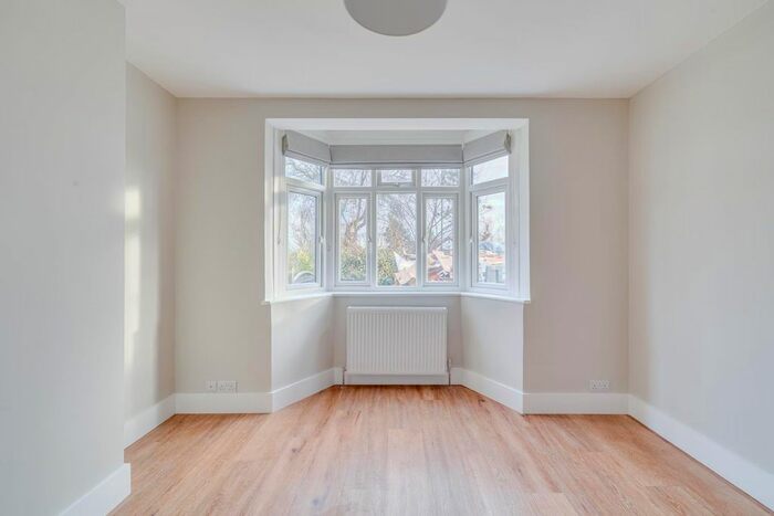 3 Bedroom Property To Rent In Pine Ridge, Carshalton, SM5