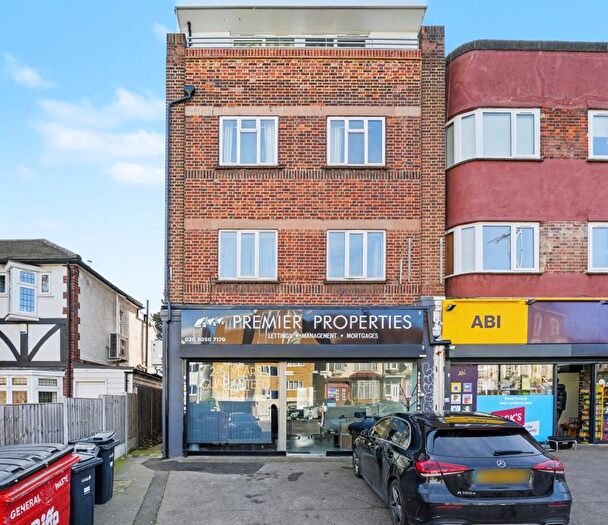 1 Bedroom Flat For Sale In B Chigwell Road, South Woodford, London, Redbridge, E18