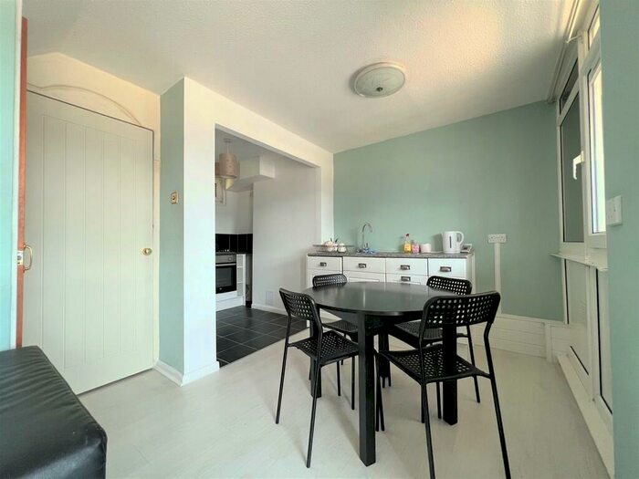 3 Bedroom Maisonette To Rent In Crown Street, Portsmouth, PO1