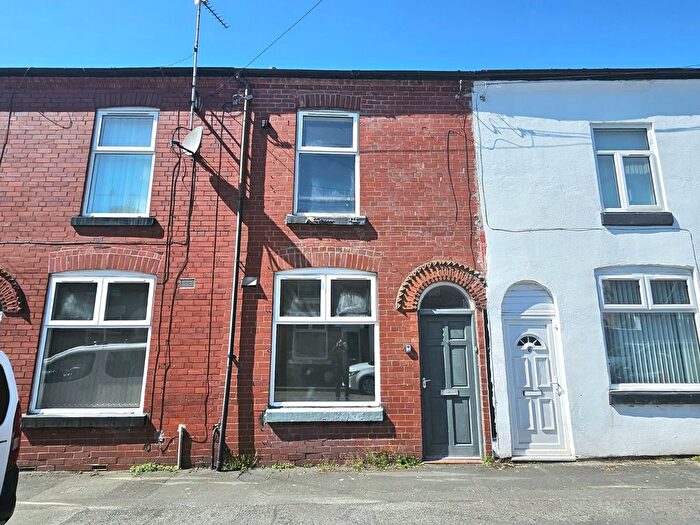 2 Bedroom Terraced House For Sale In Thornwood Avenue, Manchester, M18