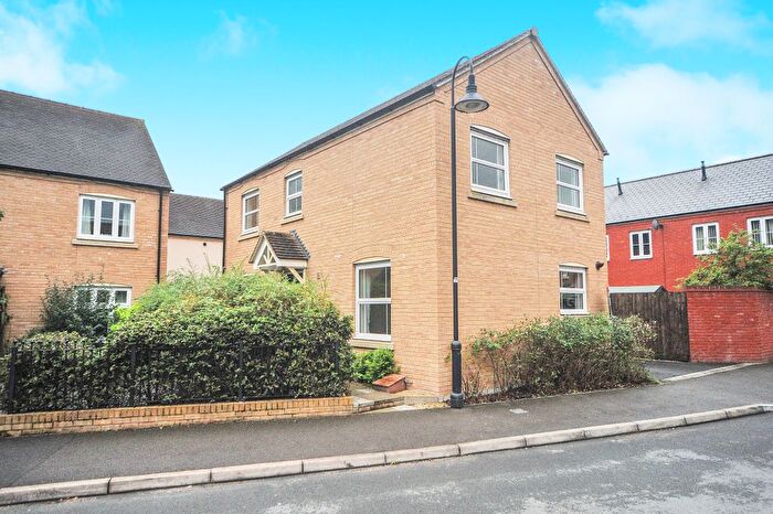 3 Bedroom Property To Rent In Havisham Drive, Swindon, SN25