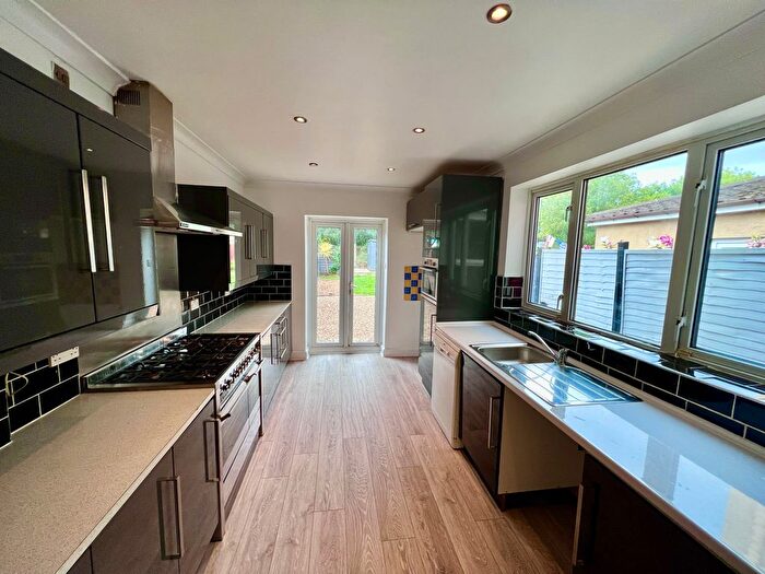 3 Bedroom Detached House To Rent In Porchester Road, Woolston, SO19