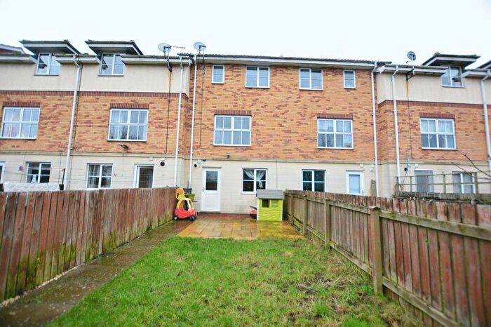 3 Bedroom Terraced House To Rent In Kingfisher Close, Brigg, DN20