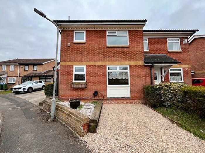 1 Bedroom End Of Terrace House To Rent In Parker Walk, Aylesbury, HP19