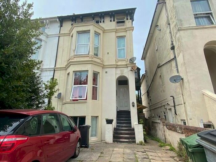 1 Bedroom Flat To Rent In Waverley Road, Southsea, Hampshire, PO5