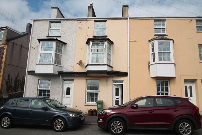 4 Bedroom House Of Multiple Occupation For Sale In Garth Road, Bangor, Gwynedd, LL57