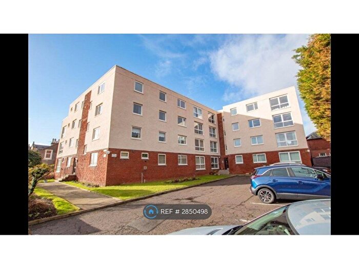 3 Bedroom Flat To Rent In Brisbane Street, Largs, KA30