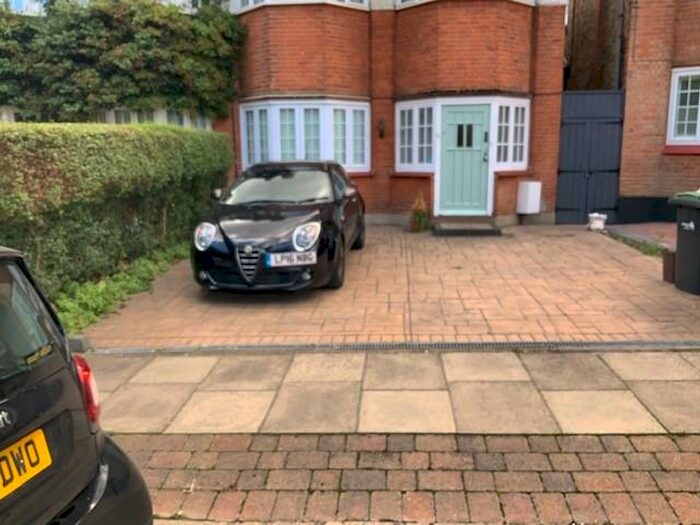 2 Bedroom Flat To Rent In Arundel Gardens, Winchmore Hill, N21