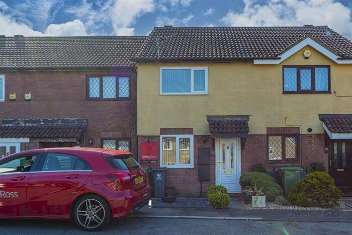 2 Bedroom Property To Rent In Lauriston Park, Cardiff, CF5