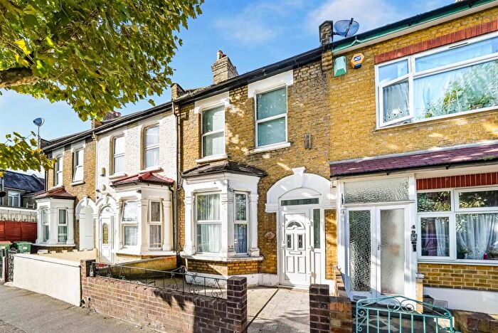 2 Bedroom House To Rent In Kempton Road, E6
