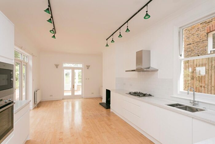 5 Bedroom House To Rent In Eynella Road, SE22
