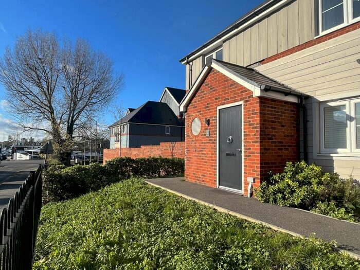 2 Bedroom Maisonette To Rent In Compass Way, Swanwick, SO31