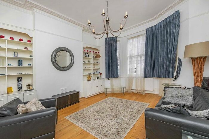 2 Bedroom Flat To Rent In Comeragh Road, London, W14