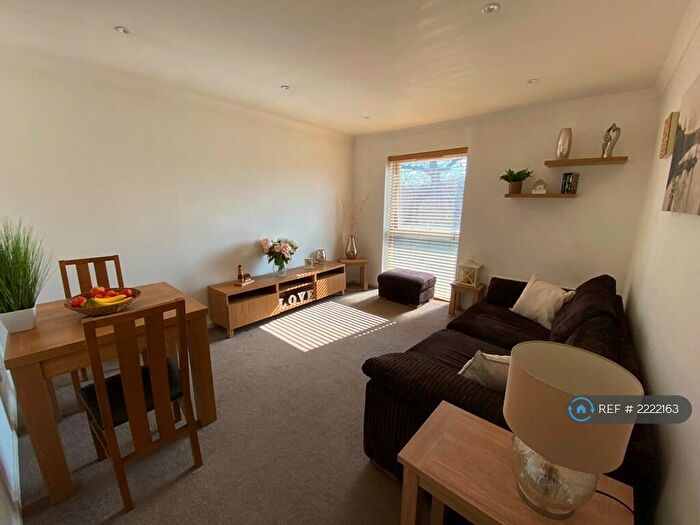 2 Bedroom Flat To Rent In Jubilee Way, Sidcup, DA14