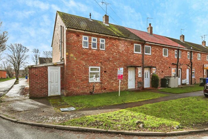 3 Bedroom End Of Terrace House For Sale In Hampden Crescent, Lindholme, Doncaster, DN7