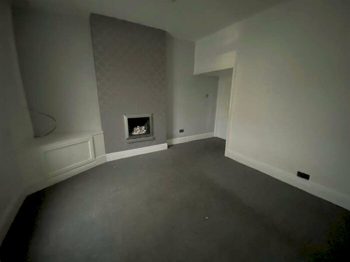 2 Bedroom End Of Terrace House To Rent In Scarlett Street, Burnley, BB11