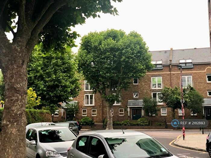 2 Bedroom Flat To Rent In Ferndown Lodge, London, E14