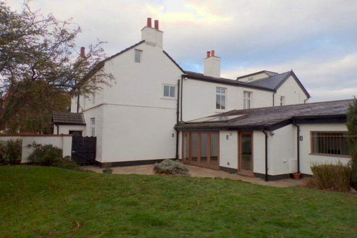 4 Bedroom Semi-Detached House To Rent In The Kings Gap, Wirral, CH47