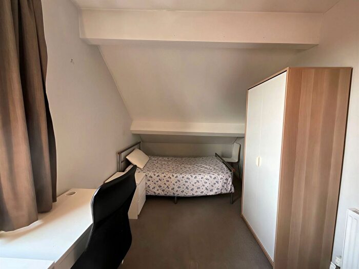 1 Bedroom Terraced House To Rent In Room, Christ Church Road, DN1