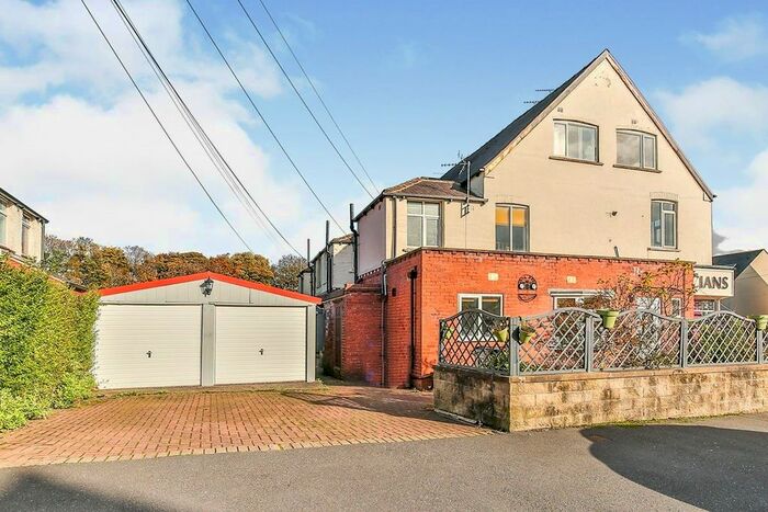 3 Bedroom Semi-Detached House To Rent In Ringinglow Road, Sheffield, South Yorkshire, S11