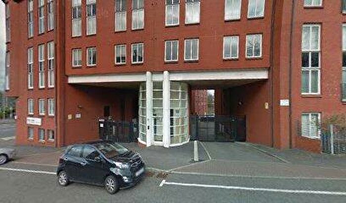 2 Bedroom Flat To Rent In Randolph Gate, Jordanhill, Glasgow, G11