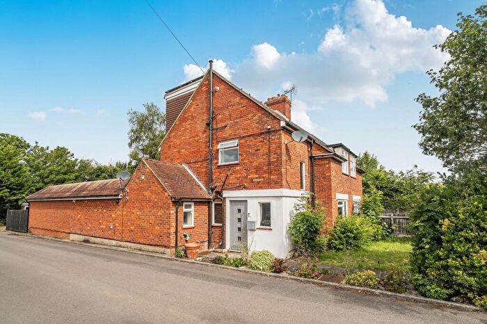 4 Bedroom Semi-Detached House For Sale In Blanchmans Road, Warlingham, CR6