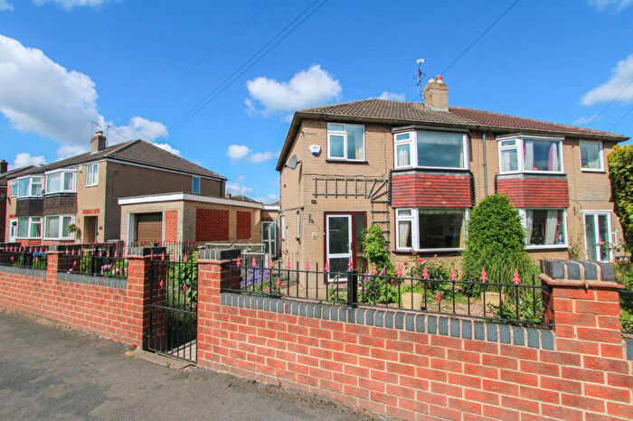 3 Bedroom Semi-Detached House For Sale In Robin Hood Crescent, Edenthorpe, Doncaster, DN3