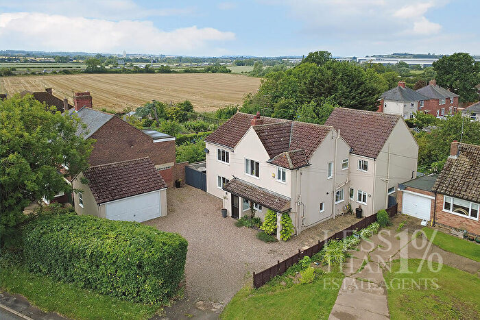 5 Bedroom Detached House For Sale In Bugbrooke Road -, NN7