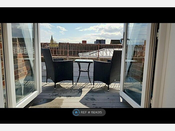 1 Bedroom Flat To Rent In King Edward Court, Windsor, SL4