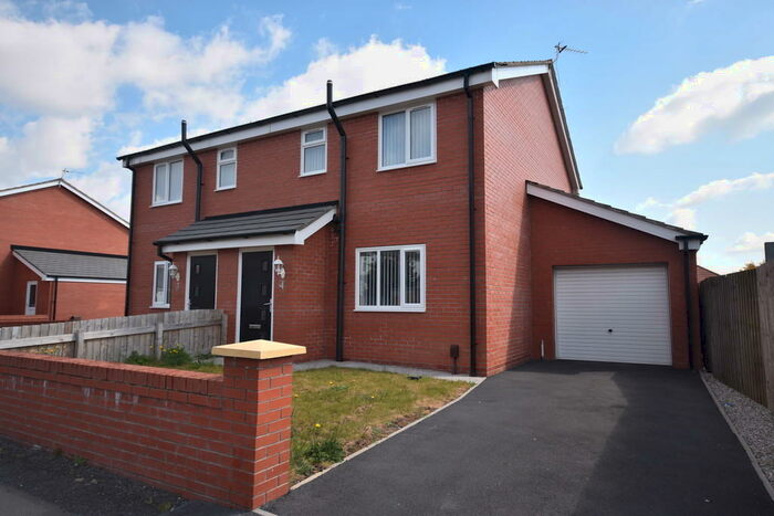 3 Bedroom Semi-Detached House To Rent In Abbey Close, Blackpool, FY4