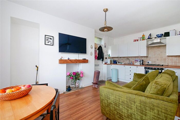 1 Bedroom End Of Terrace House For Sale In Oxford Place, Baildon, Shipley, West Yorkshire, BD17