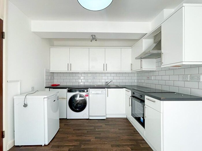 2 Bedroom Flat To Rent In Summerhill Court, Summerhill Road, St George, Bristol, BS5