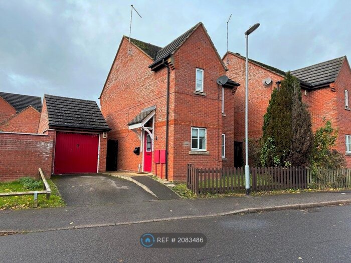3 Bedroom Detached House To Rent In Edgehill Drive, Daventry, NN11