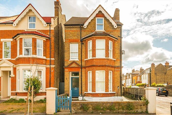Studio To Rent In Broughton Road, Ealing, W13